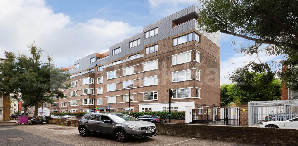 			3 Bedroom, 1 bath, 1 reception Apartment			 Damien Street E1, White Chapel 
